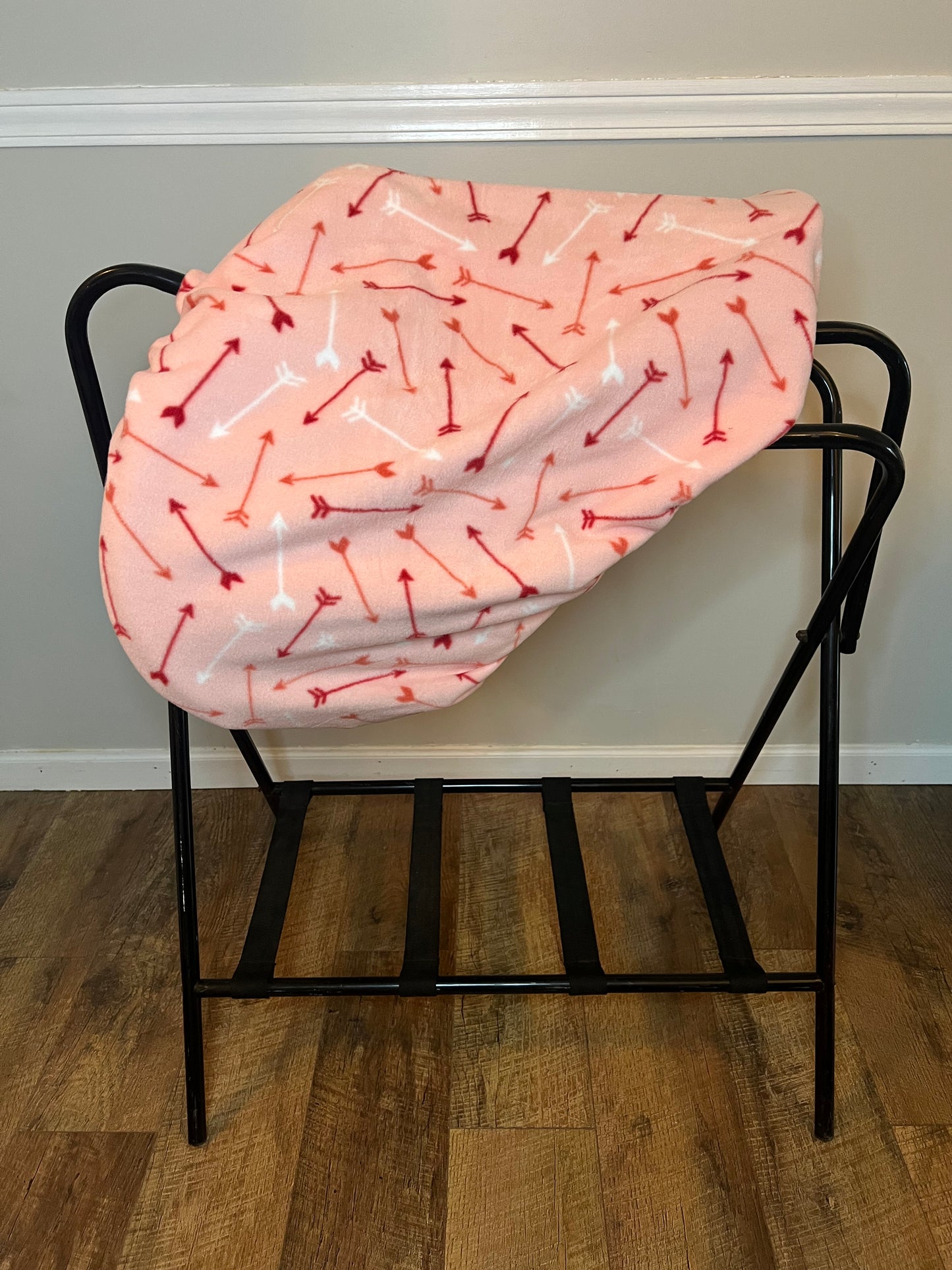 Pink Arrows- Saddle Cover