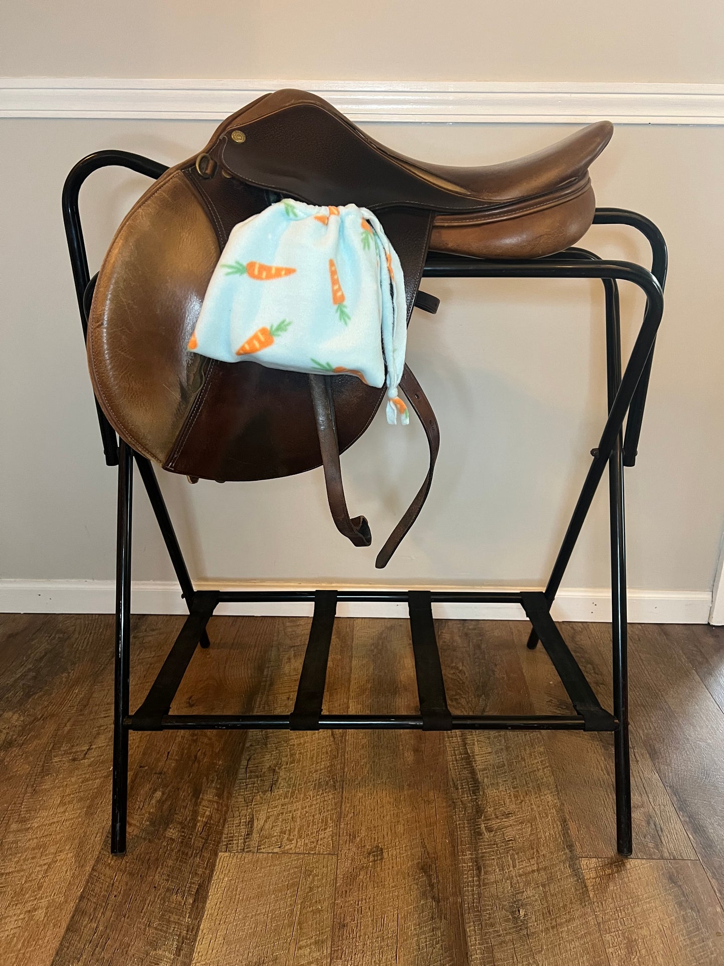 Carrots- Stirrup Cover