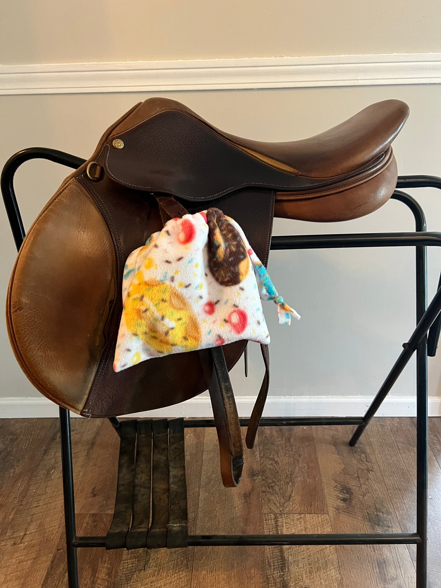 Donut Stirrup Covers